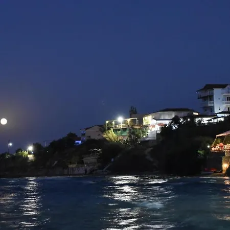 Clear Horizon أمودي