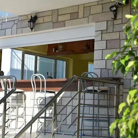 Clear Horizon أمودي