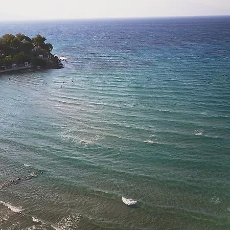Clear Horizon Ammoudi